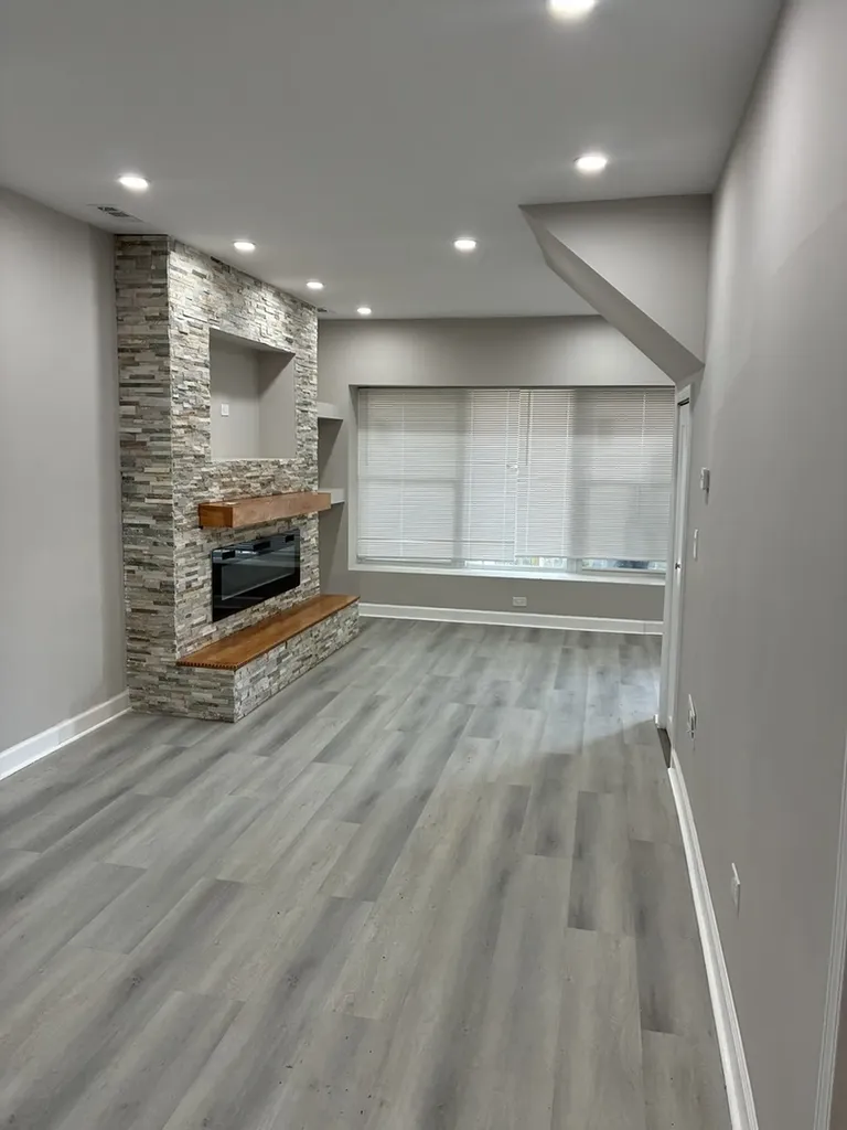 8305 South Maryland Avenue Chicago IL 60619