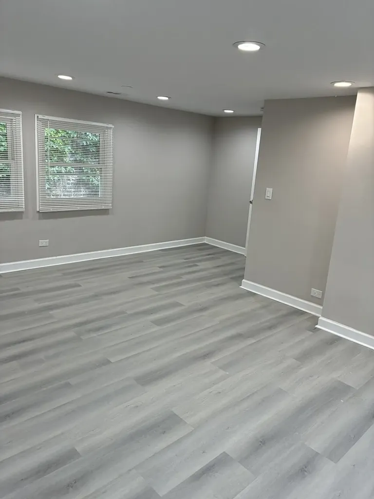 8305 South Maryland Avenue Chicago IL 60619