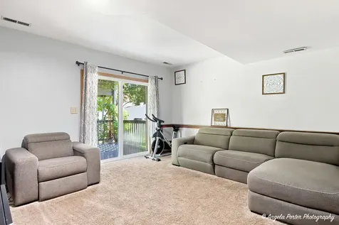 2812 Jethro Court Zion IL 60099