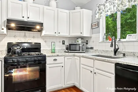 2812 Jethro Court Zion IL 60099