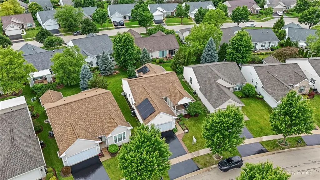 13215 Oakwood Avenue Huntley IL 60142