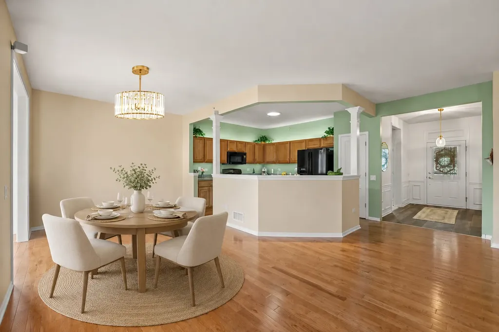13215 Oakwood Avenue Huntley IL 60142