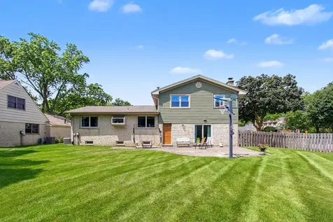 1621 North Belmont Avenue Arlington Heights IL 60004