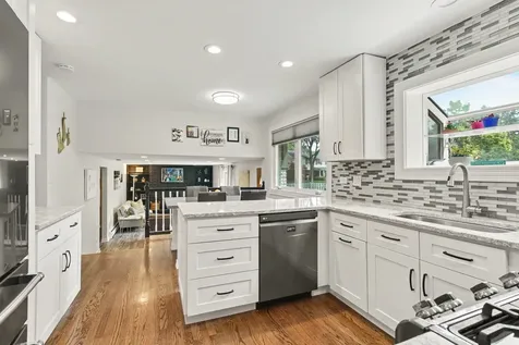 1621 North Belmont Avenue Arlington Heights IL 60004