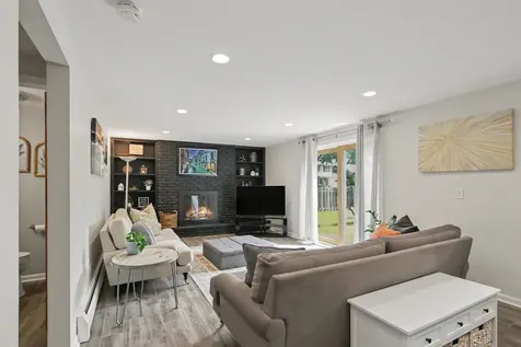 1621 North Belmont Avenue Arlington Heights IL 60004