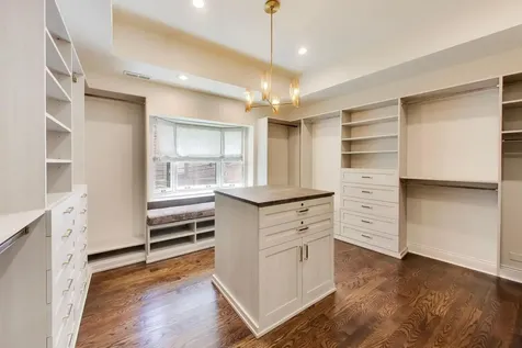 45 East Division Street Chicago IL 60610