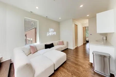 45 East Division Street Chicago IL 60610