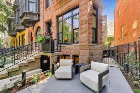 45 East Division Street Chicago IL 60610