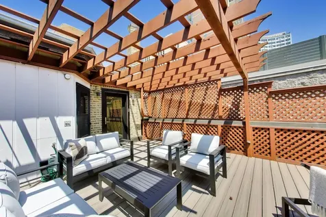 45 East Division Street Chicago IL 60610