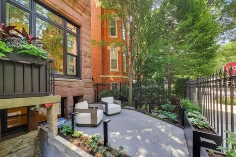 45 East Division Street Chicago IL 60610