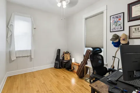 1430 West Cuyler Avenue Chicago IL 60613