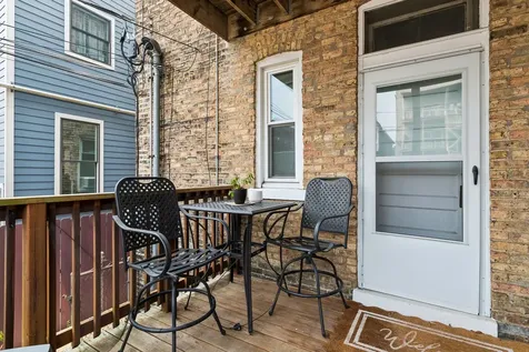 1430 West Cuyler Avenue Chicago IL 60613