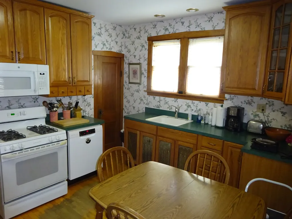 5645 West Ainslie Street Chicago IL 60630