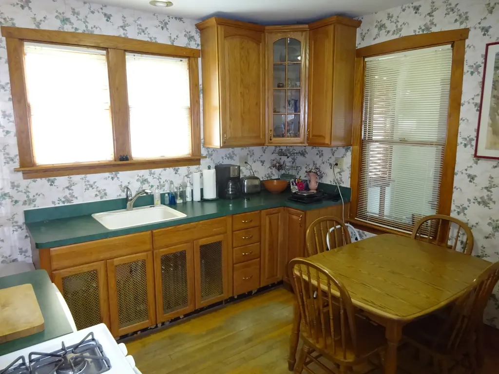 5645 West Ainslie Street Chicago IL 60630
