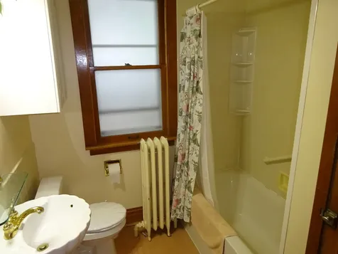 5645 West Ainslie Street Chicago IL 60630
