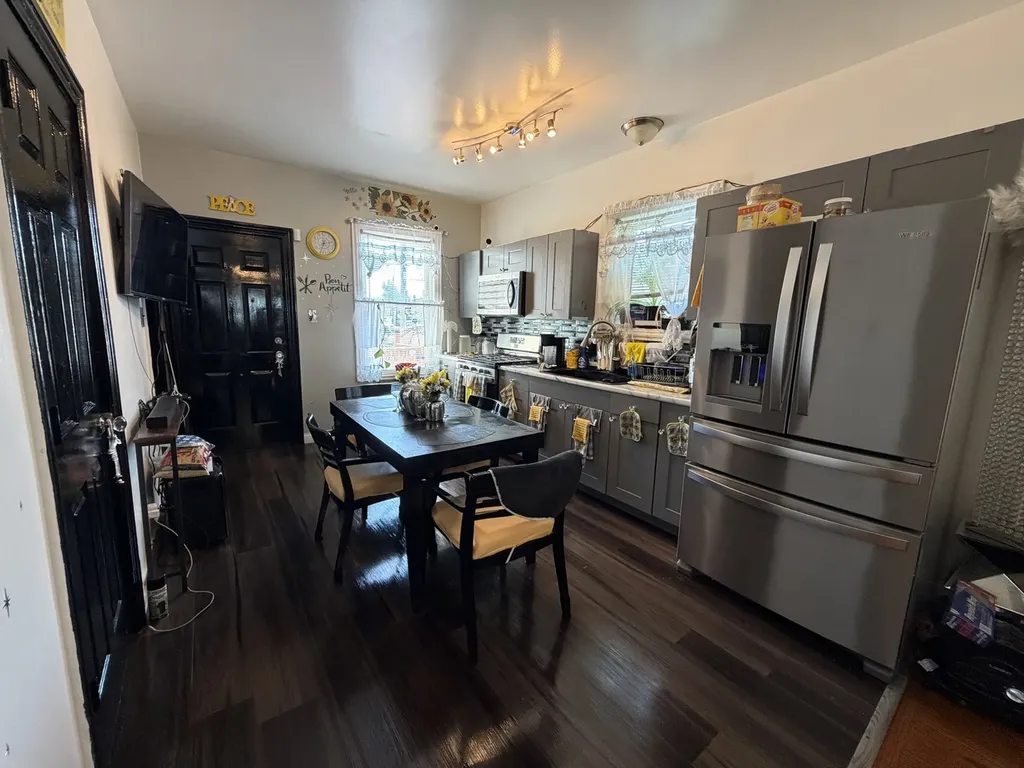 4947 West Concord Place Chicago IL 60639