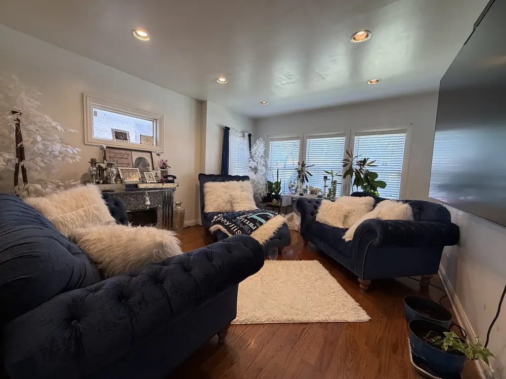 4947 West Concord Place Chicago IL 60639