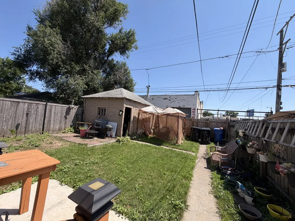 4947 West Concord Place Chicago IL 60639