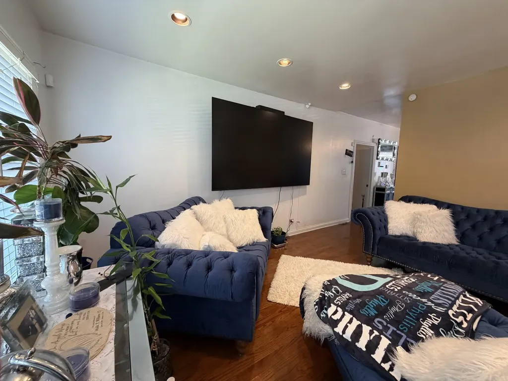 4947 West Concord Place Chicago IL 60639