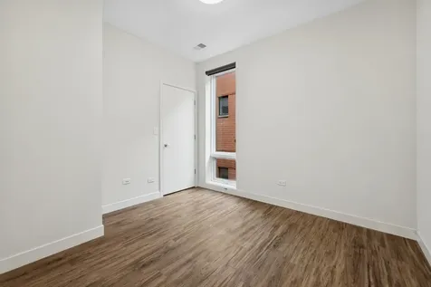 1045 West Cornelia Avenue Chicago IL 60657