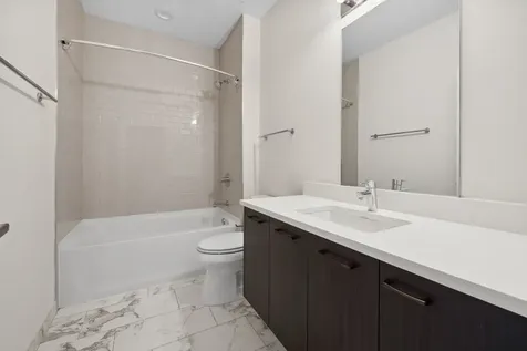 1045 West Cornelia Avenue Chicago IL 60657