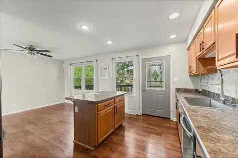 15954 Ozark Avenue Tinley Park IL 60477