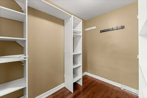 15954 Ozark Avenue Tinley Park IL 60477