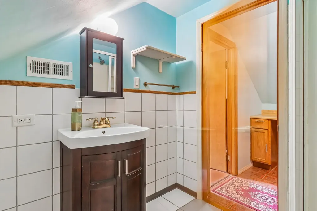 2842 North Mont Clare Avenue Chicago IL 60634