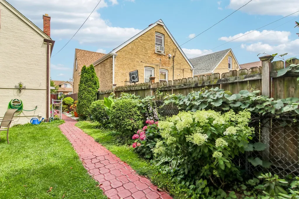 2842 North Mont Clare Avenue Chicago IL 60634