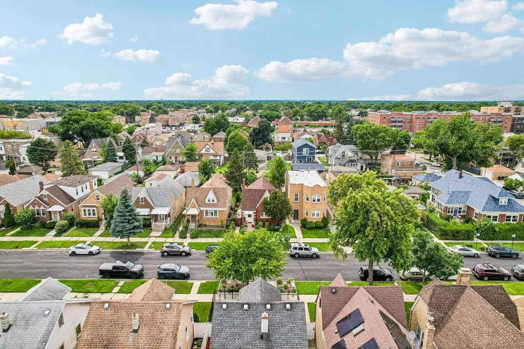 2842 North Mont Clare Avenue Chicago IL 60634