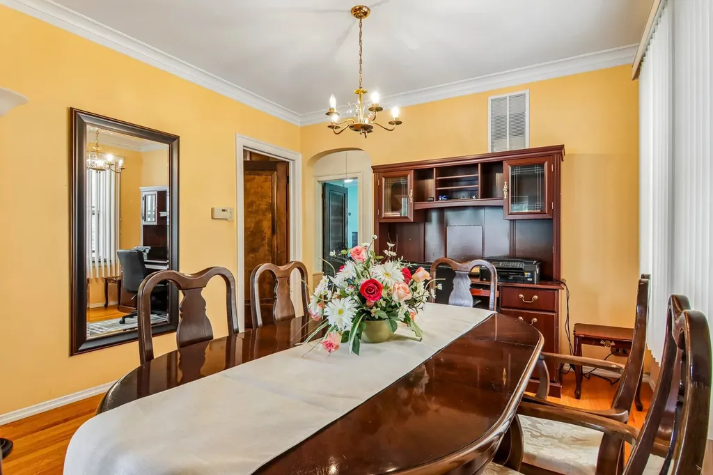 2842 North Mont Clare Avenue Chicago IL 60634
