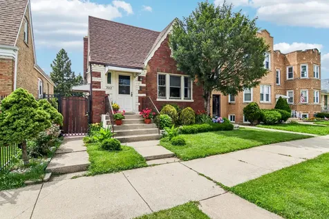 2842 North Mont Clare Avenue Chicago IL 60634