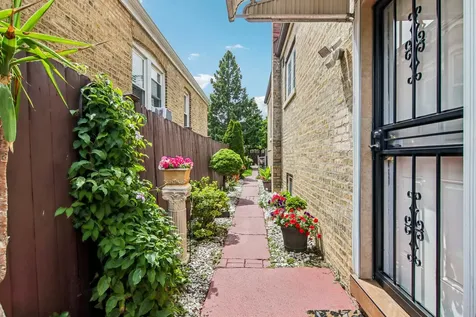 2842 North Mont Clare Avenue Chicago IL 60634
