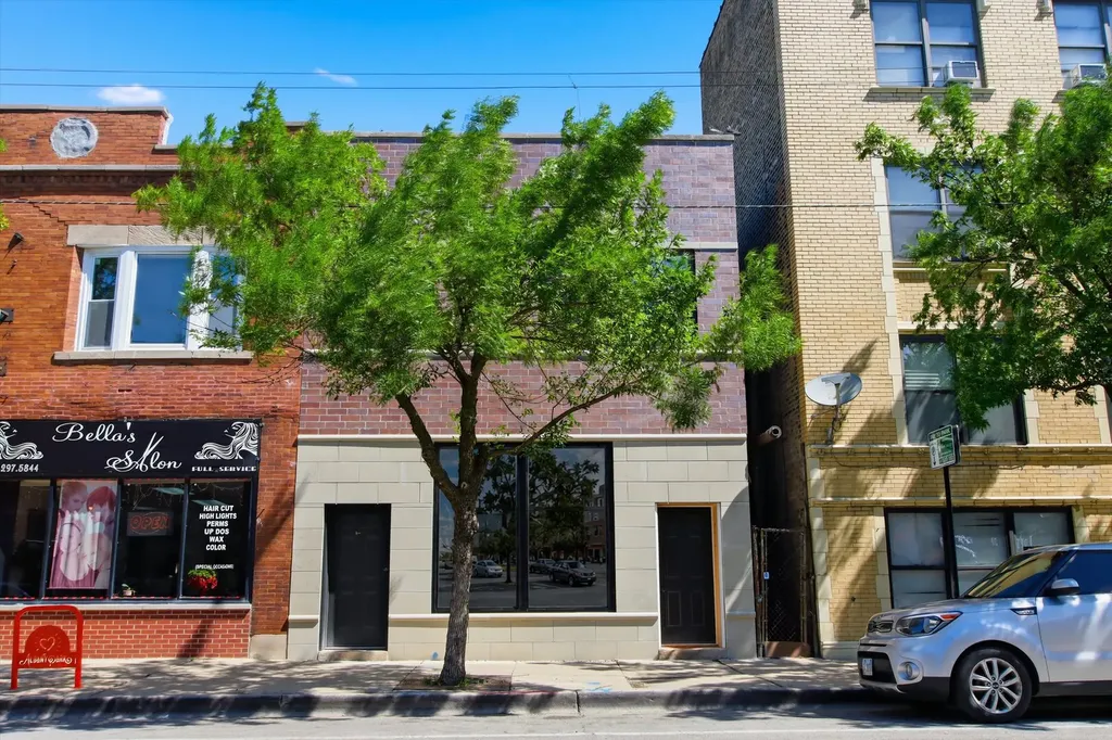 3116 West Montrose Avenue Chicago IL 60618