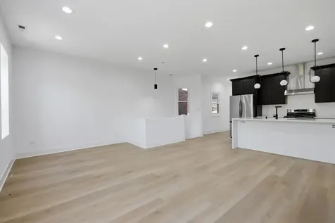 3116 West Montrose Avenue Chicago IL 60618