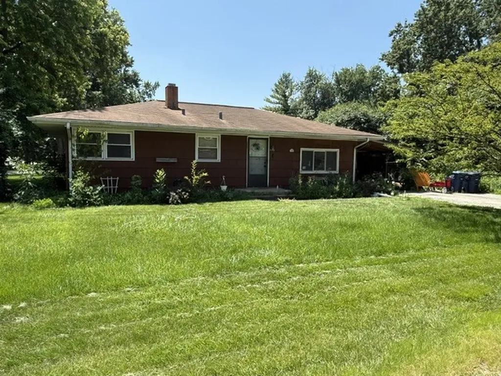 6100 Pershing Avenue Downers Grove IL 60516