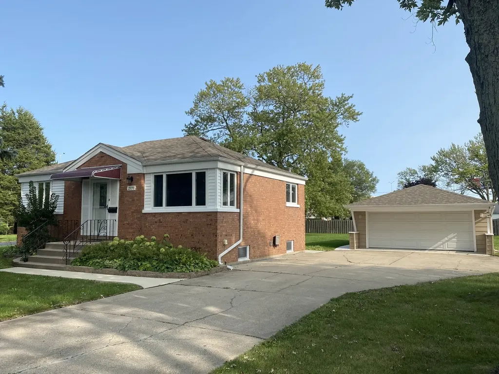 2171 Laura Lane Des Plaines IL 60018