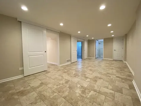 2171 Laura Lane Des Plaines IL 60018