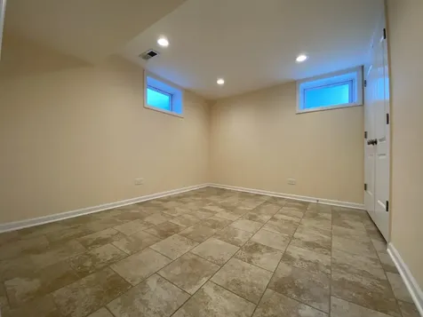 2171 Laura Lane Des Plaines IL 60018