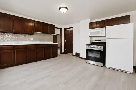 312 East North Street Morris IL 60450