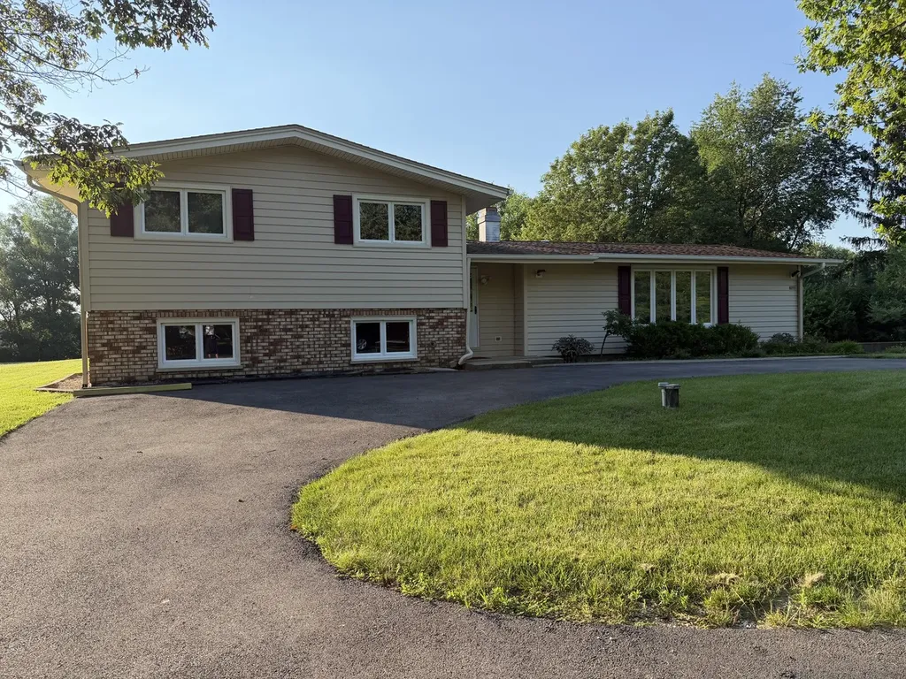 0S519 Skyline Drive Batavia IL 60510