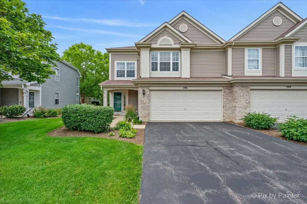 596 Yorkshire Lane Pingree Grove IL 60140