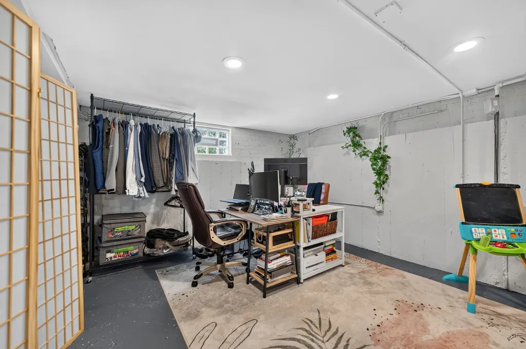 221 North Chester Avenue Park Ridge IL 60068