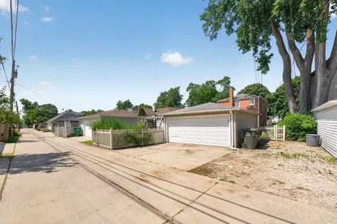 221 North Chester Avenue Park Ridge IL 60068