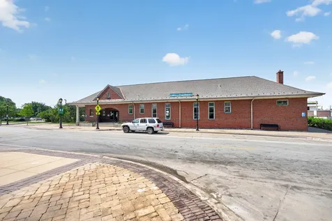 221 North Chester Avenue Park Ridge IL 60068