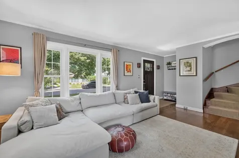 221 North Chester Avenue Park Ridge IL 60068