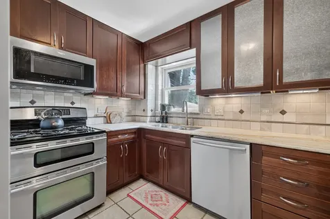 221 North Chester Avenue Park Ridge IL 60068