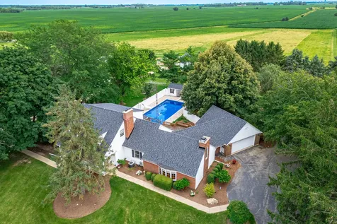 13938 Bethany Road Sycamore IL 60178