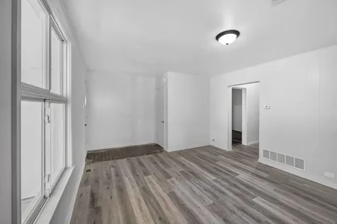 63 West 15th Street Chicago Heights IL 60411