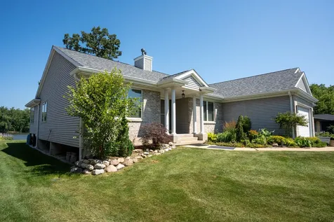 9508 Shore Drive Machesney Park IL 61115